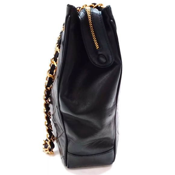 CHANEL CC Charm Matelasse Chain Tote Bag Leather Black - Picture 4 of 13